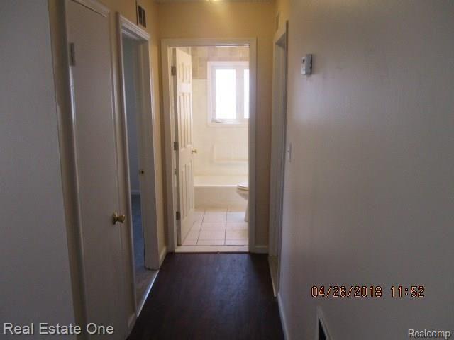 6306 Beech Daly Road Taylor, MI 48180 - Photo 7 of 24 20604 Annapolis 121.JPG