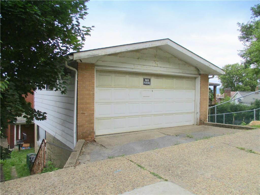 942 Beaver Road Ambridge, PA 15003 - Photo 4 of 22 Gallery Image 4