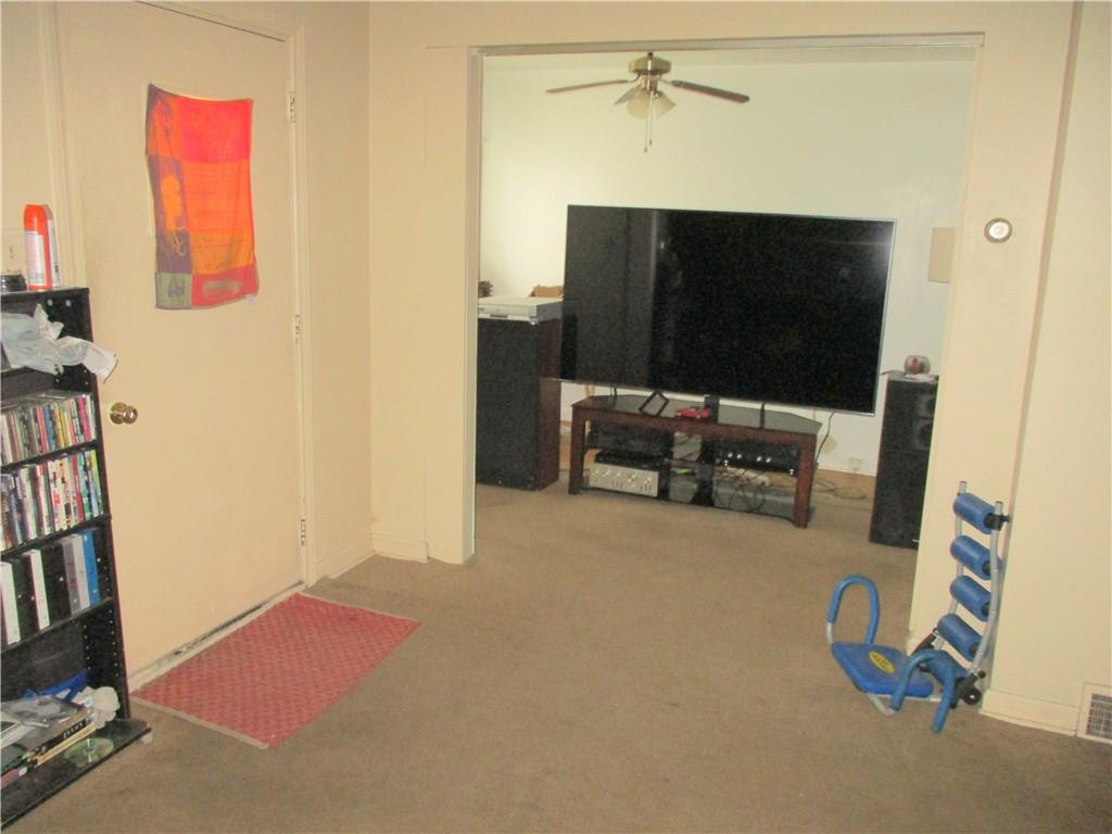 942 Beaver Road Ambridge, PA 15003 - Photo 6 of 22 Gallery Image 6