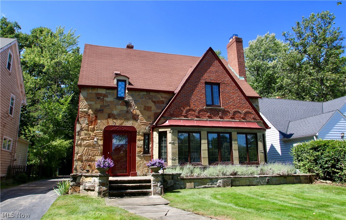 2472 Princeton Road Cleveland, OH 44118 - Photo 1 of 15