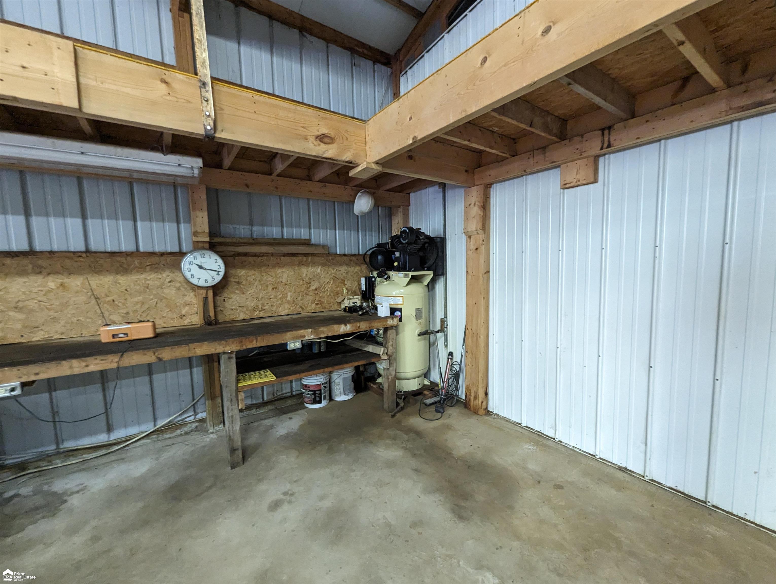 6471 Torrey Road Flint, MI 48507 - Photo 17 of 37