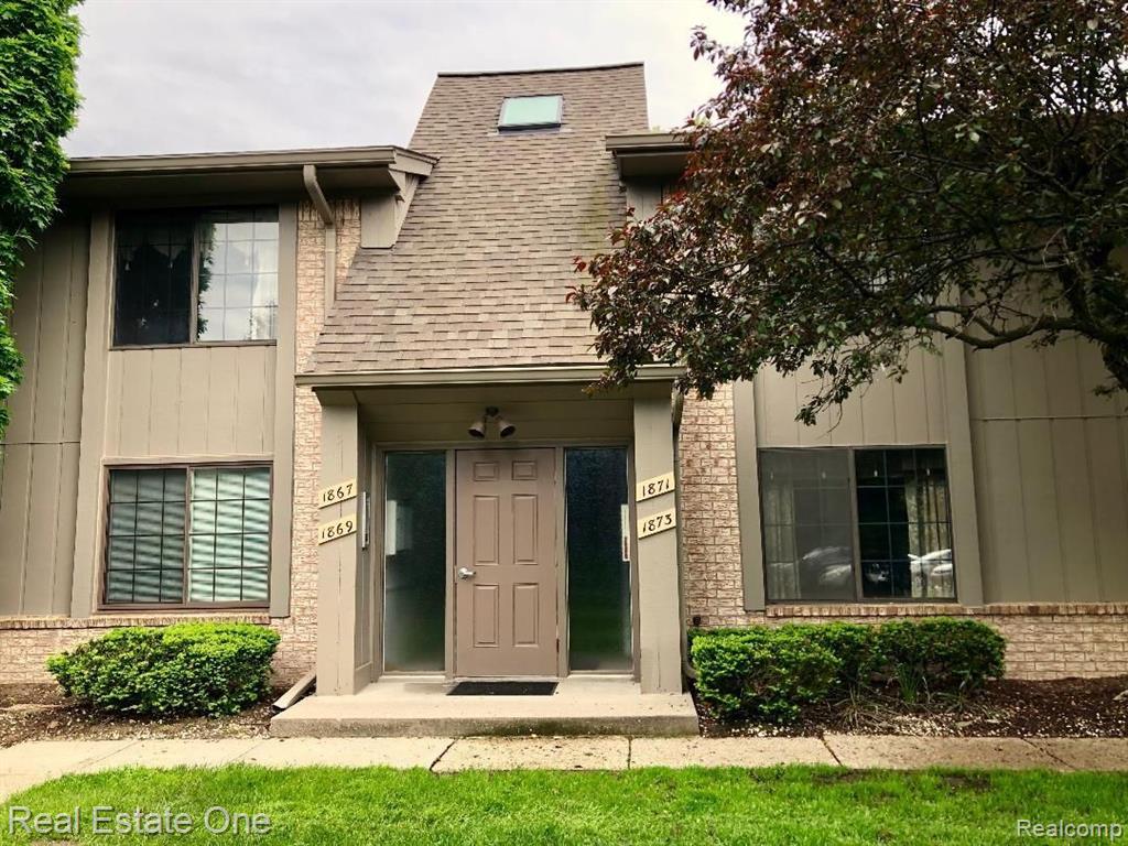 1873 Meadow Dale Court, Unit 9 Rochester, MI 48309 - Photo 1 of 32