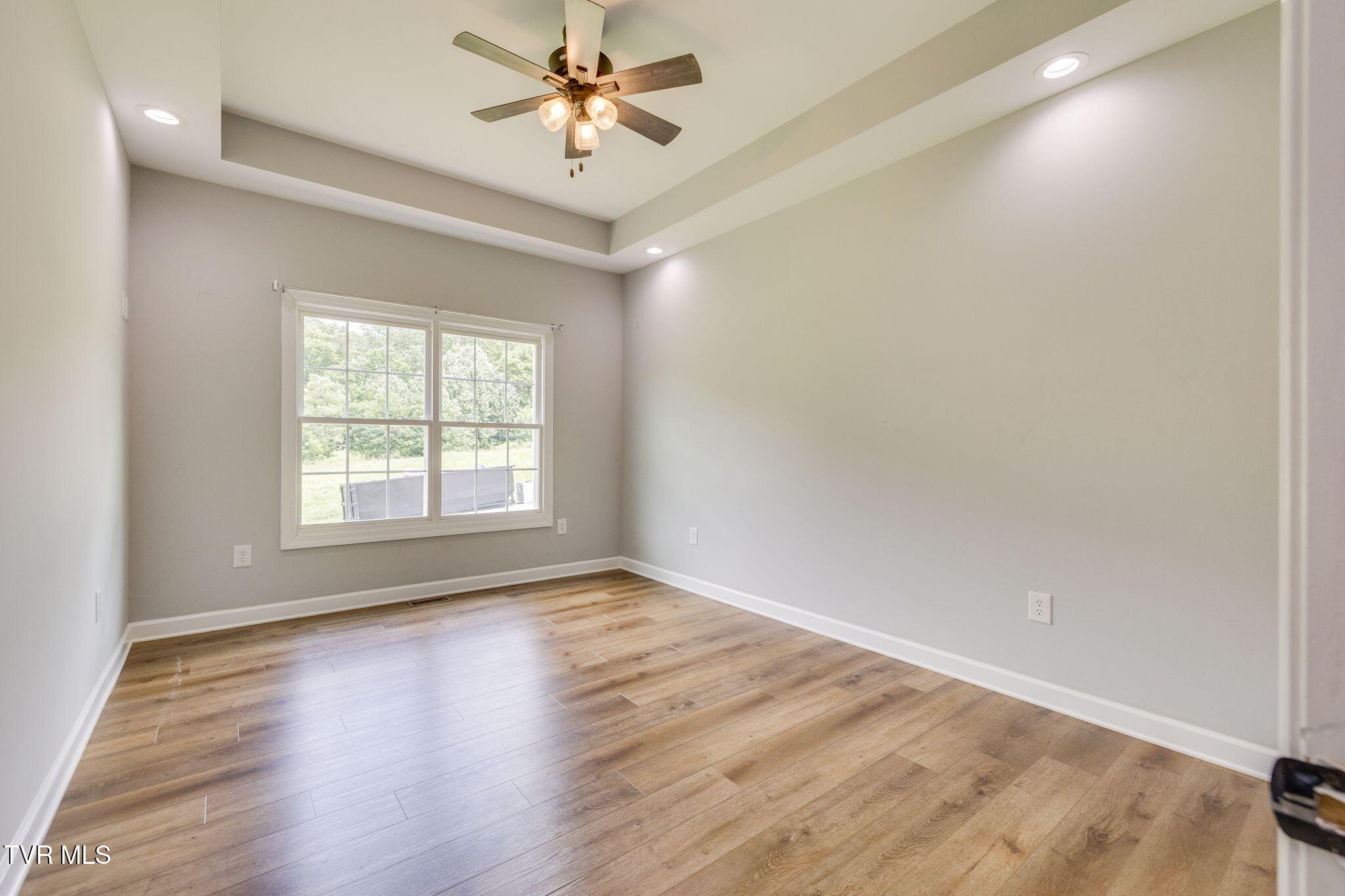 453 Wilbur Dam Road Elizabethton, TN 37643 - Photo 25 of 36 025