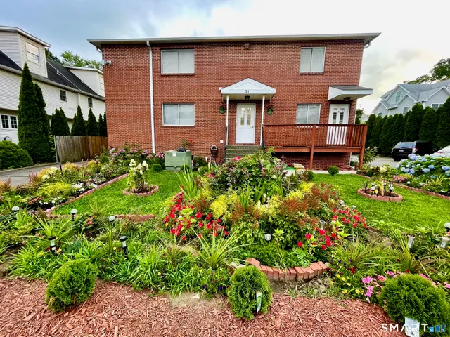 $1,980 | 31 Glenwood Avenue, Unit 11, Norwalk, CT 06854