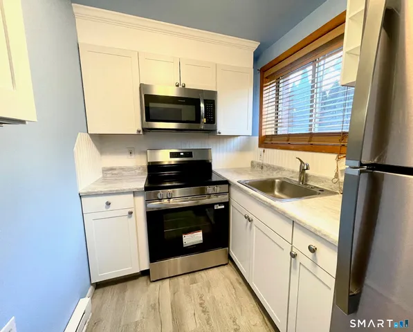 $1,980 | 31 Glenwood Avenue, Unit 11, Norwalk, CT 06854