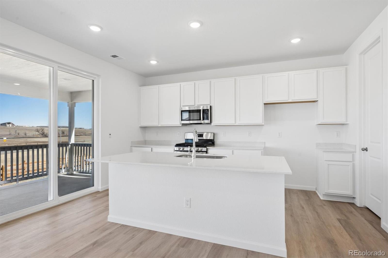 414 South Rifle Street Aurora, CO 80017 - Photo 9 of 22