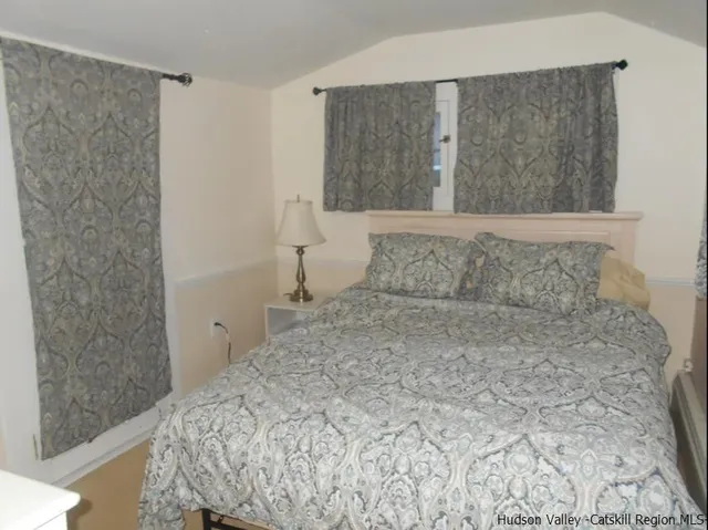 a close view of a bathtub in bathroom