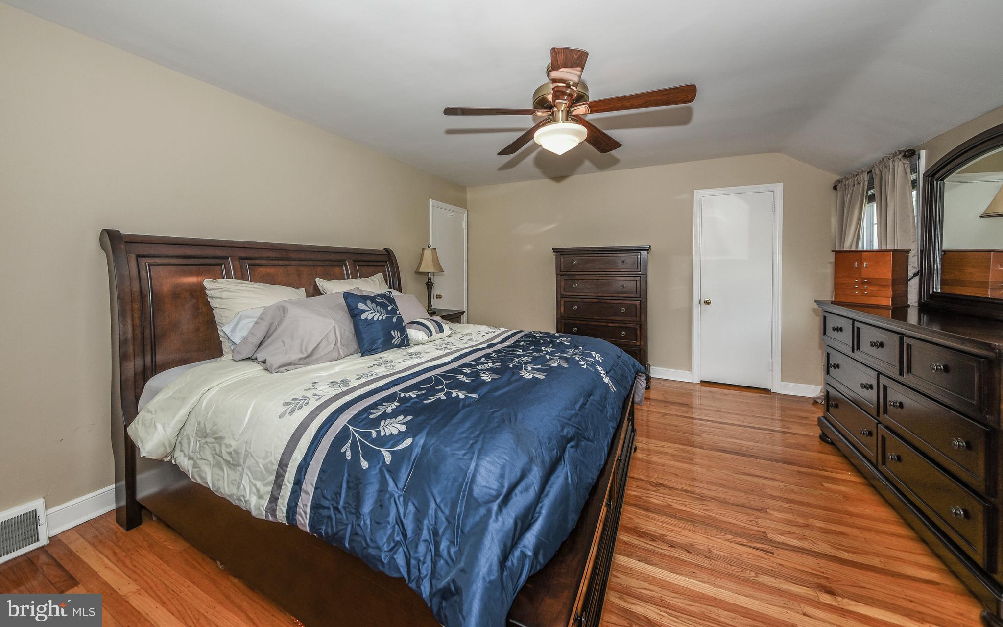 7641 Brookfield Road Cheltenham, PA 19012 - Photo 20 of 33 Master Bedroom