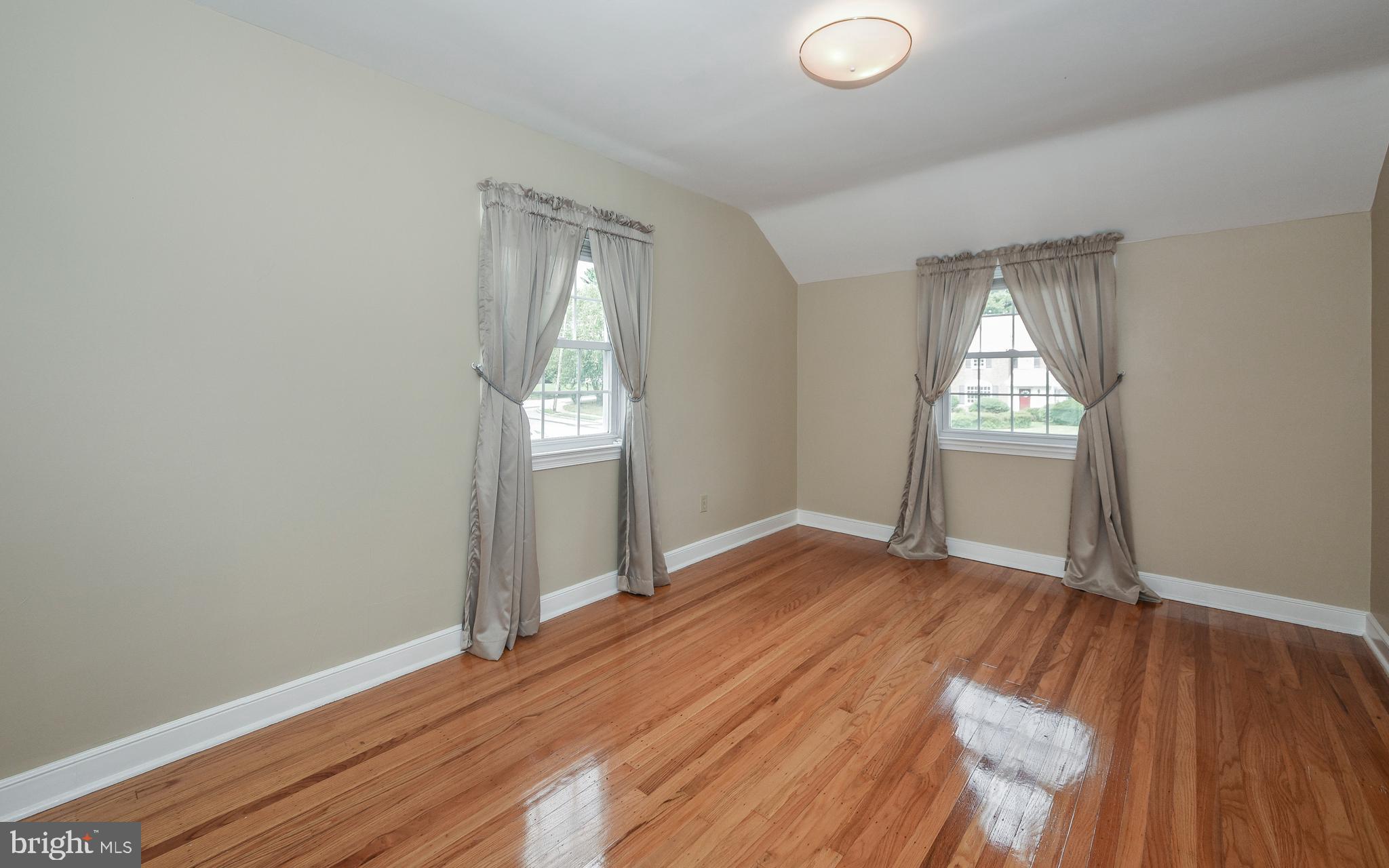 7641 Brookfield Road Cheltenham, PA 19012 - Photo 22 of 33 Bedroom