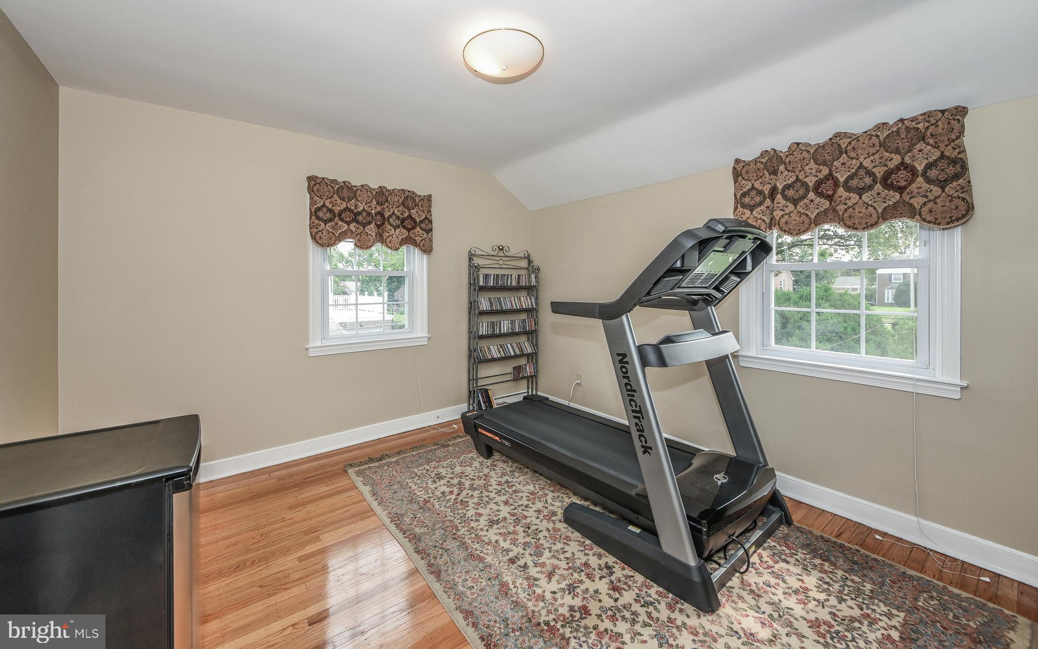 7641 Brookfield Road Cheltenham, PA 19012 - Photo 23 of 33 Bedroom