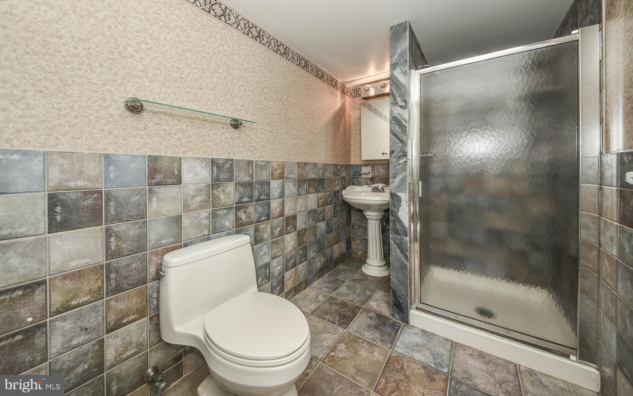 7641 Brookfield Road Cheltenham, PA 19012 - Photo 29 of 33 Full Bath
