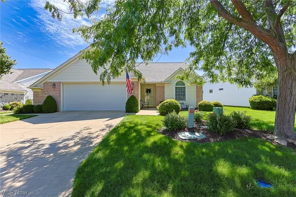 $324,900 | 2116 Lakefield Drive, Huron, OH 44839