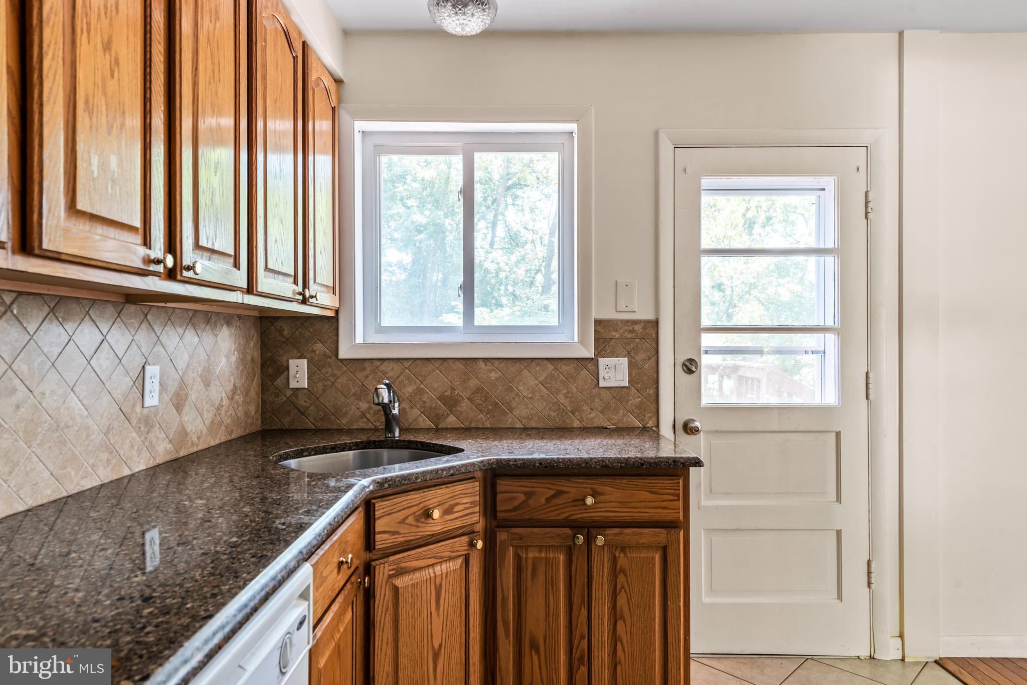 11301 Kenton Place Silver Spring, MD 20902 - Photo 13 of 37 Gallery Image 13