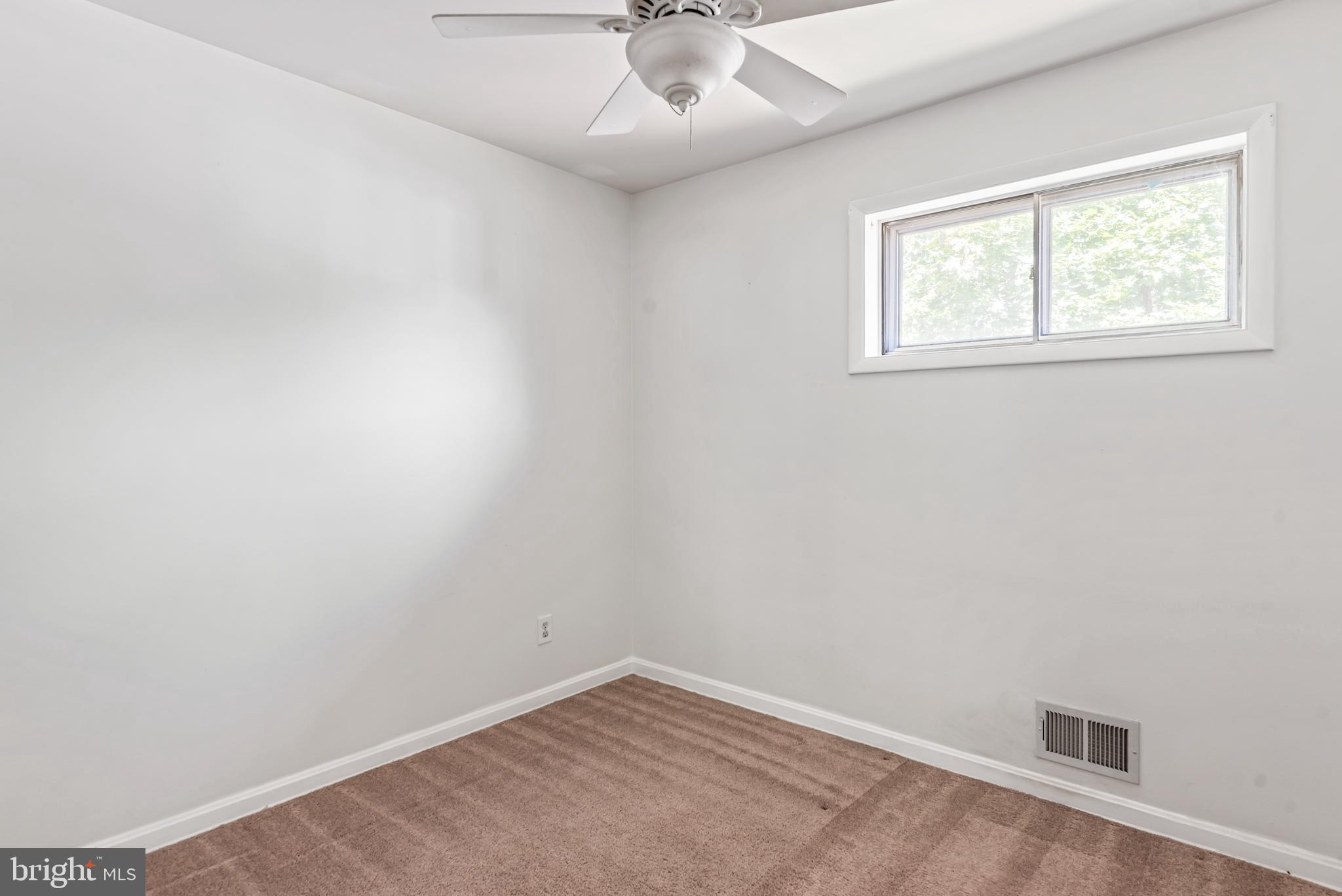 11301 Kenton Place Silver Spring, MD 20902 - Photo 20 of 37 Gallery Image 20