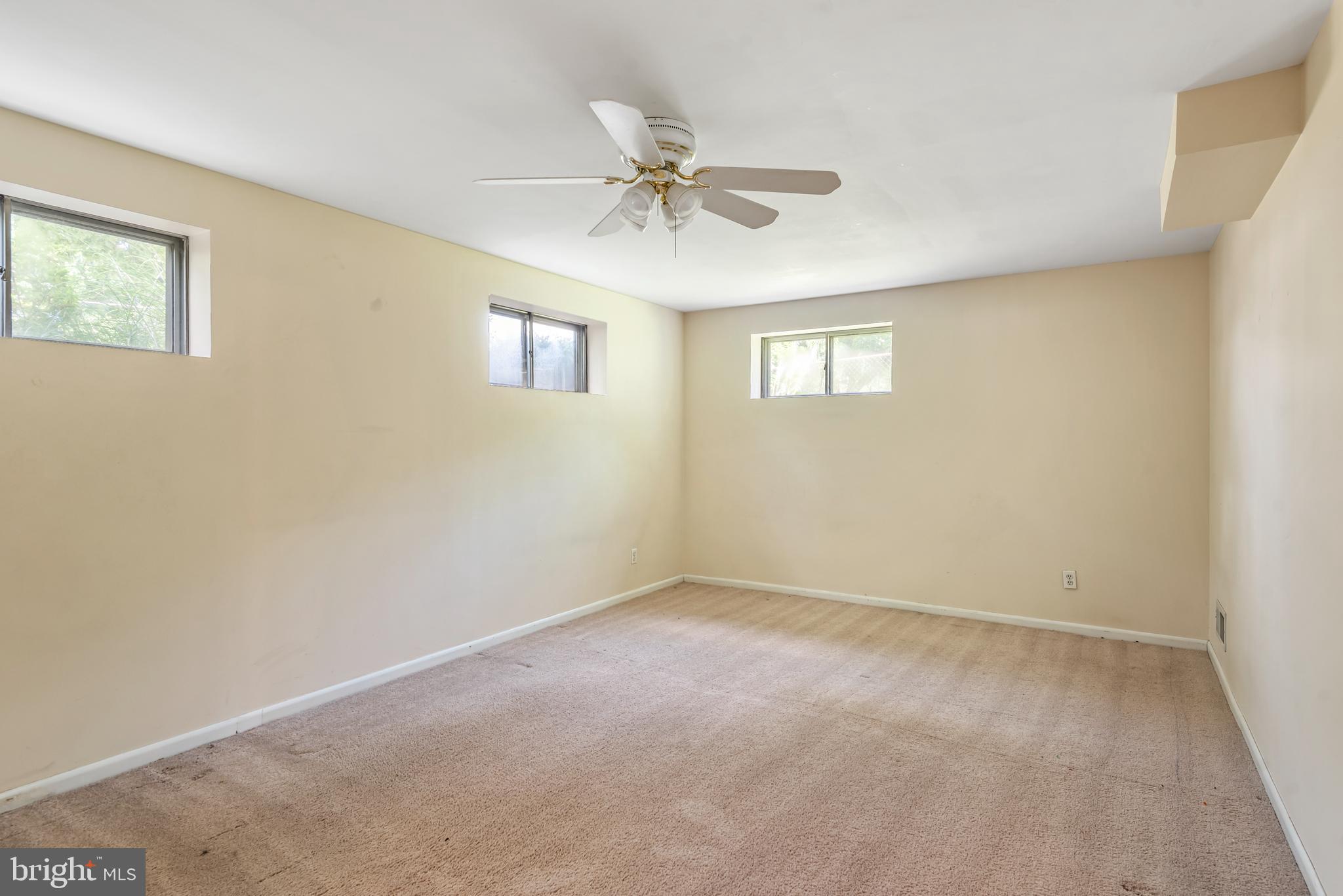 11301 Kenton Place Silver Spring, MD 20902 - Photo 27 of 37 Gallery Image 27