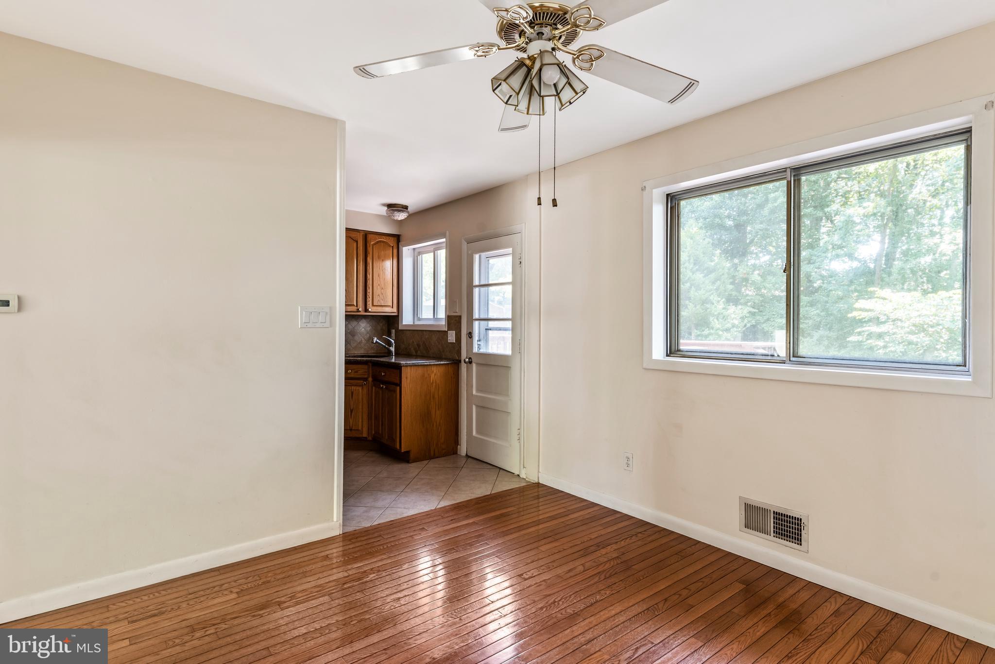 11301 Kenton Place Silver Spring, MD 20902 - Photo 9 of 37 Gallery Image 9