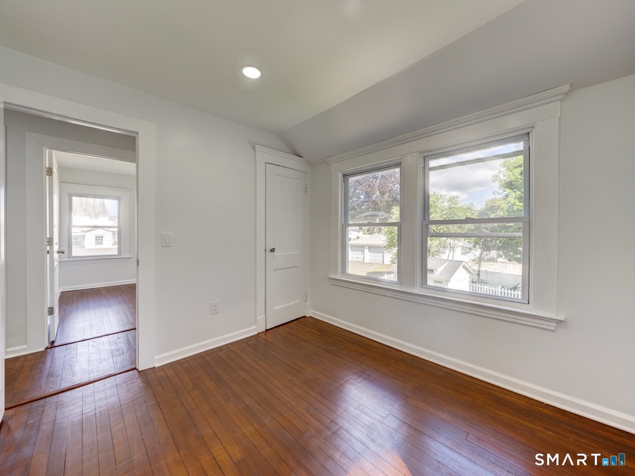 16 Shoreham Road New Haven, CT 06512 - Photo 28 of 40