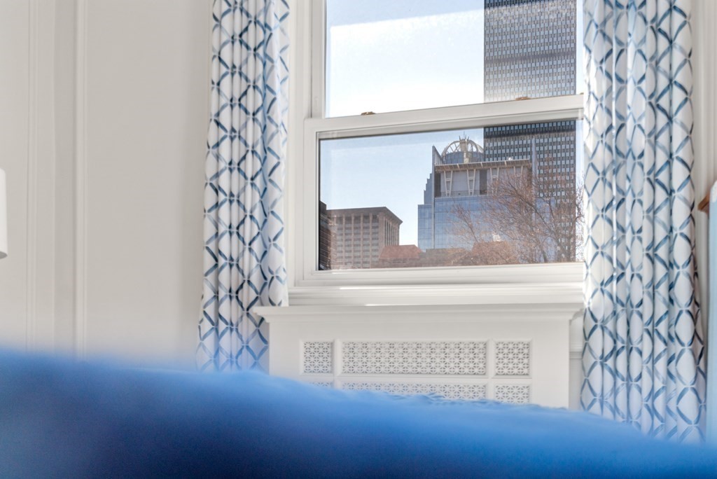 273 Commonwealth Avenue, Unit 9 Boston, MA 02116 - Photo 14 of 26 a view of front door