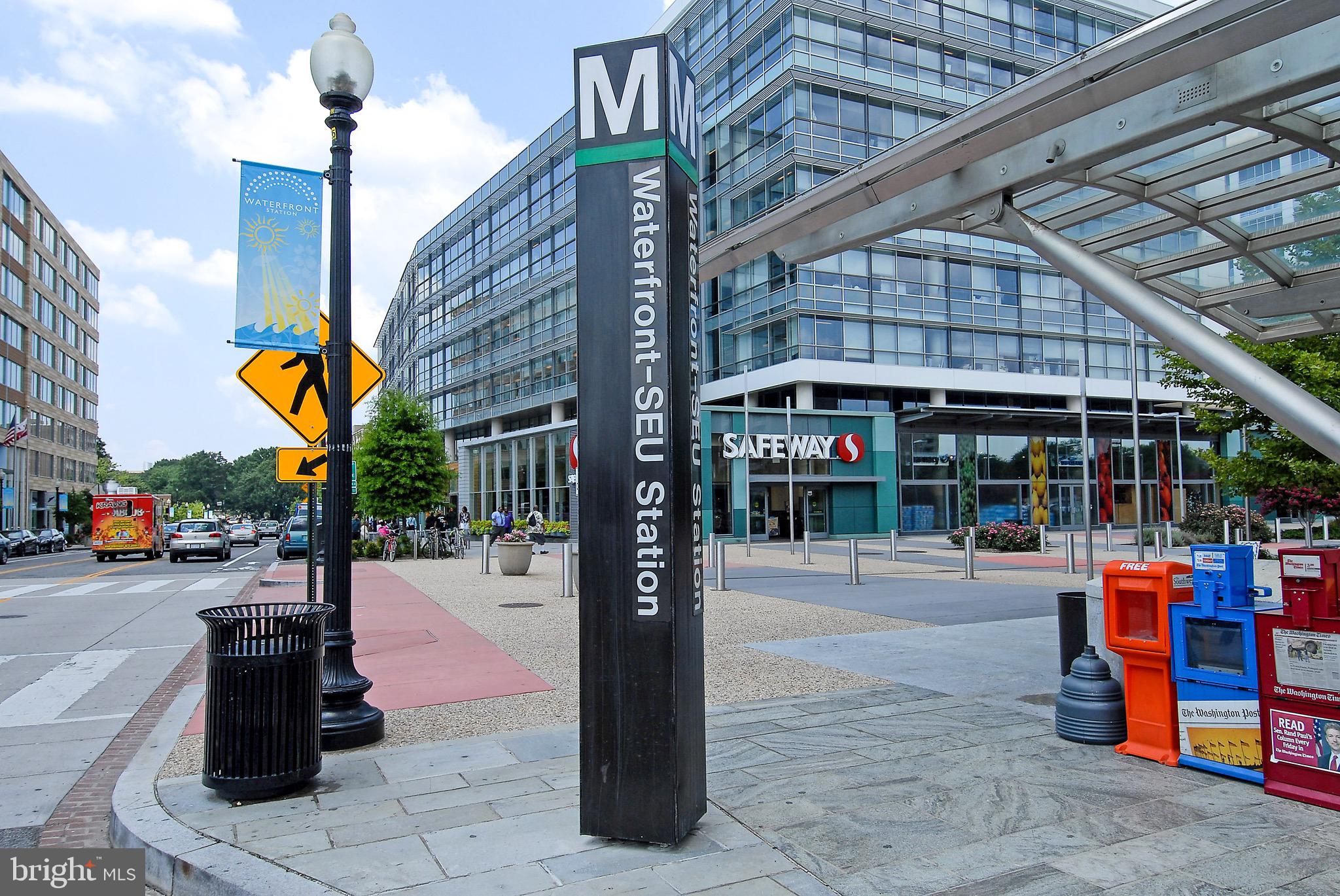 429 N Street Southwest, Unit S607 Washington, DC 20024 - Photo 39 of 55 a outdoor view of a building with traffic signal lights