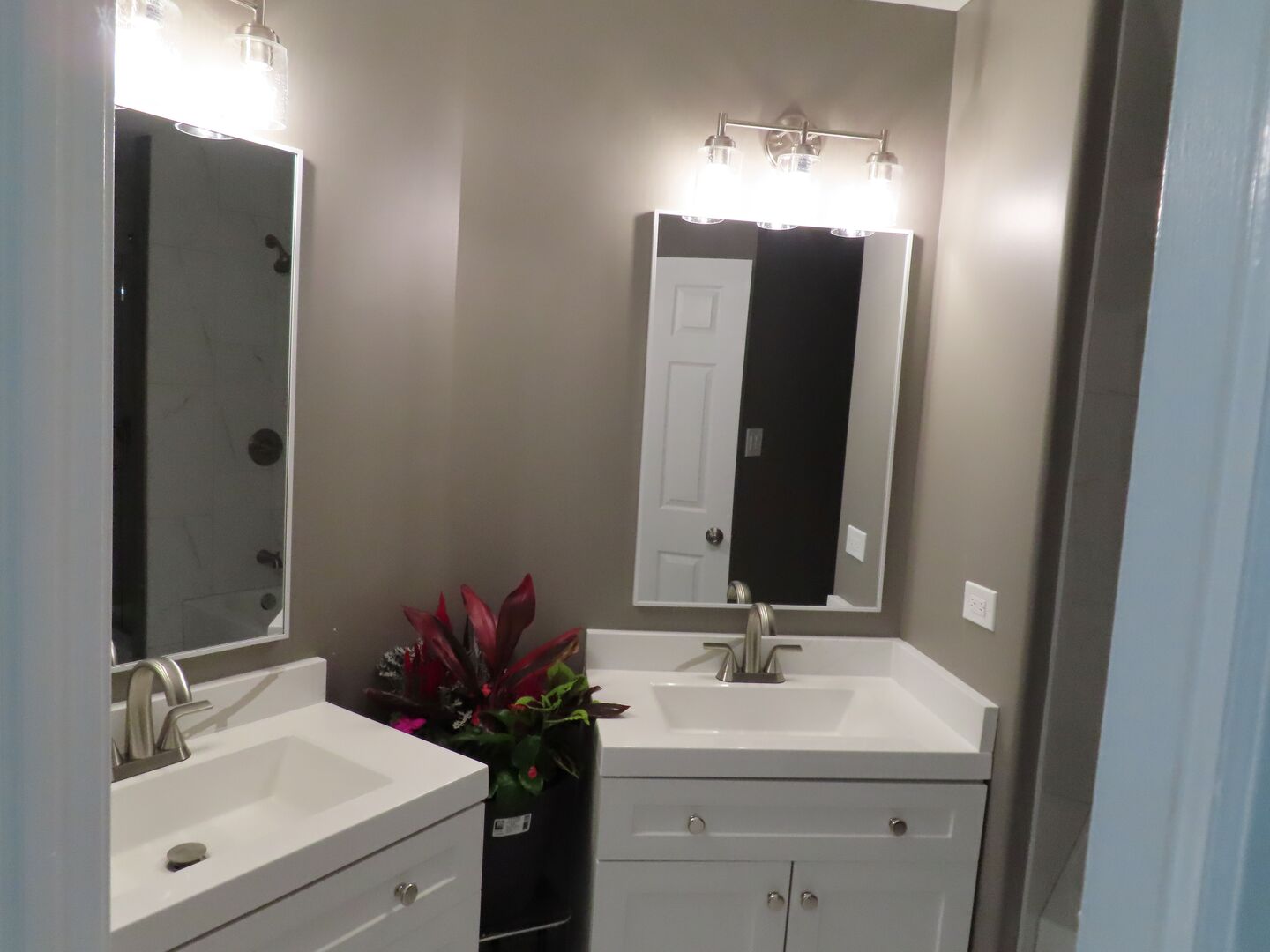 1005 East Olde Virginia Road Palatine, IL 60074 - Photo 12 of 21 Gallery Image 12