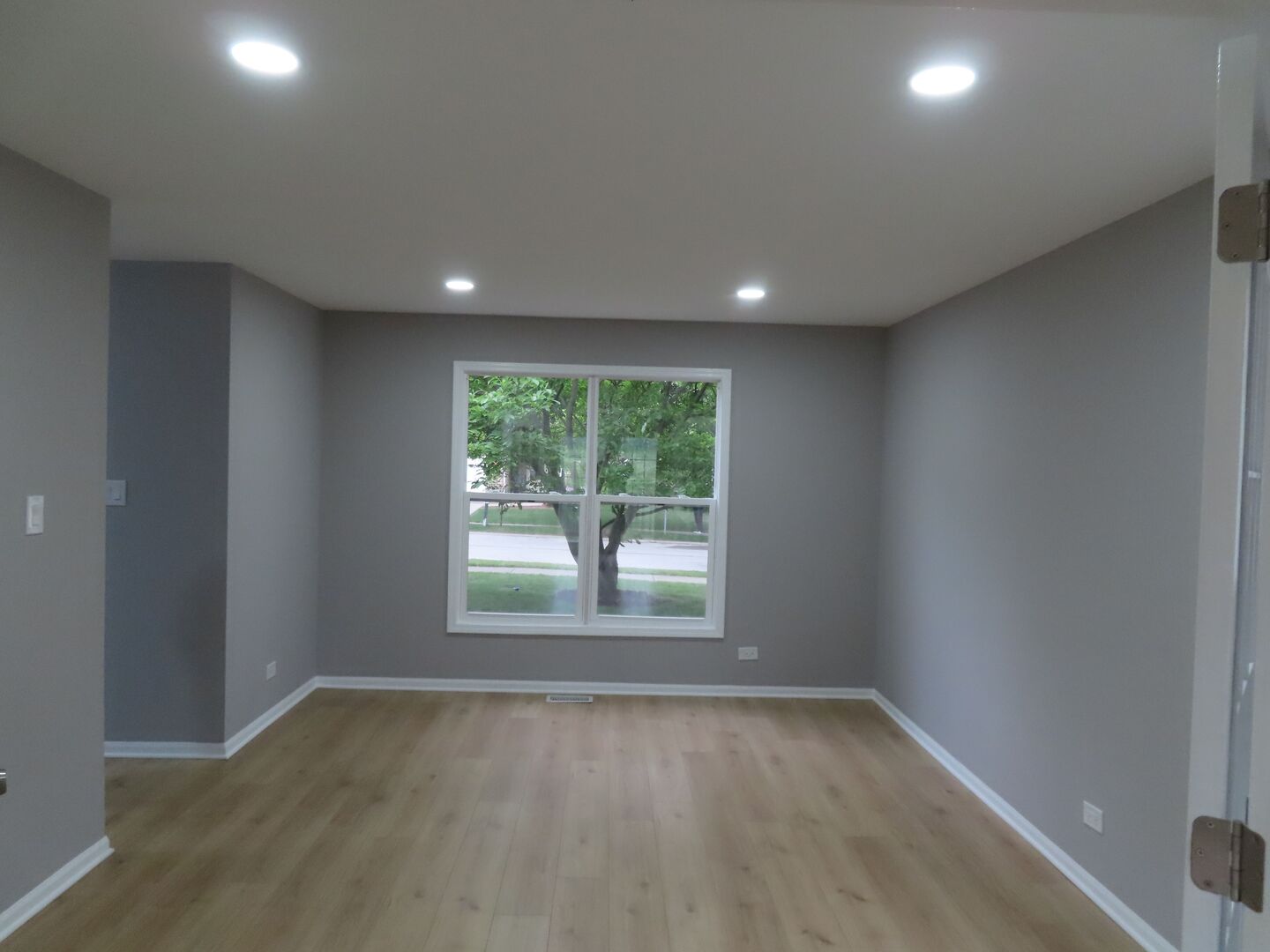 1005 East Olde Virginia Road Palatine, IL 60074 - Photo 2 of 21 Gallery Image 2