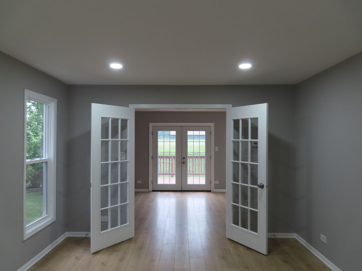 1005 East Olde Virginia Road Palatine, IL 60074 - Photo 3 of 21 Gallery Image 3