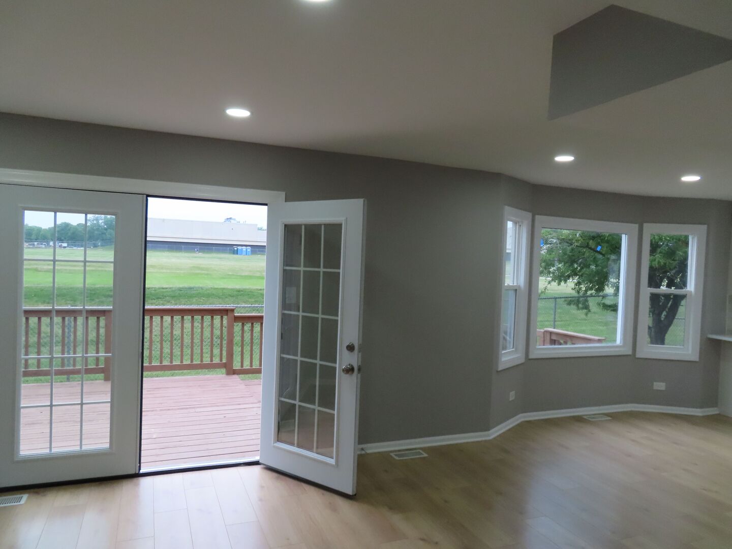 1005 East Olde Virginia Road Palatine, IL 60074 - Photo 9 of 21 Gallery Image 9