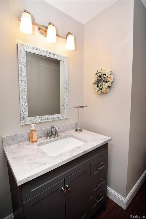 2259 Crystal Drive, Unit 32 Rochester Hills, MI 48309 - Photo 15 of 37