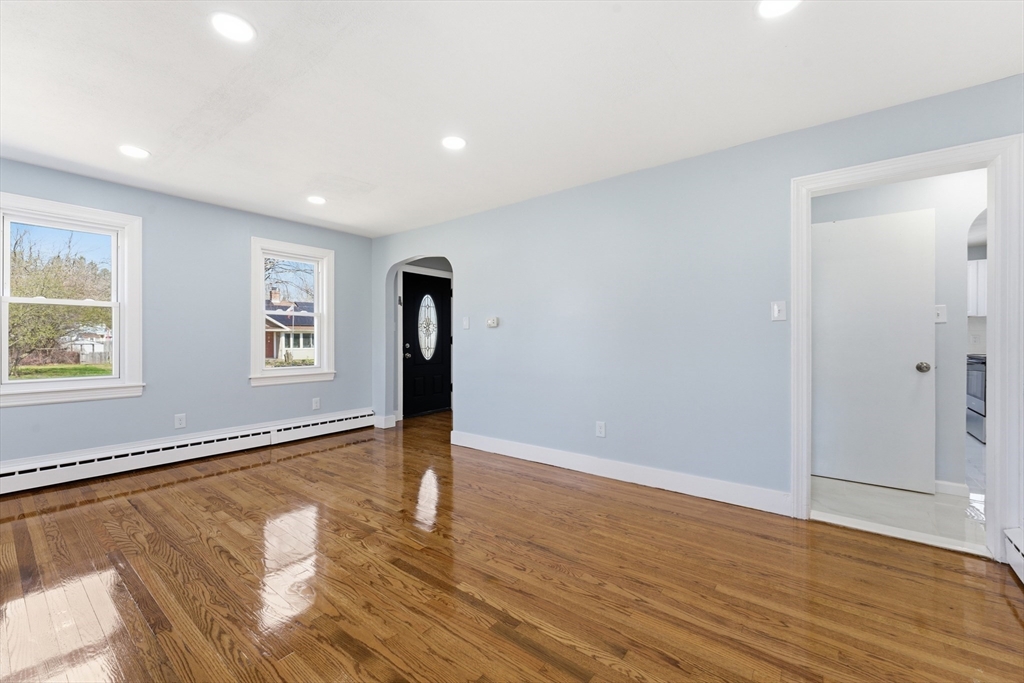 21 Wrona Street Springfield, MA 01151 - Photo 15 of 37