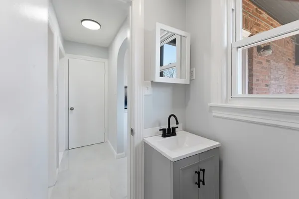 $339,900 | 21 Wrona Street, Springfield, MA 01151