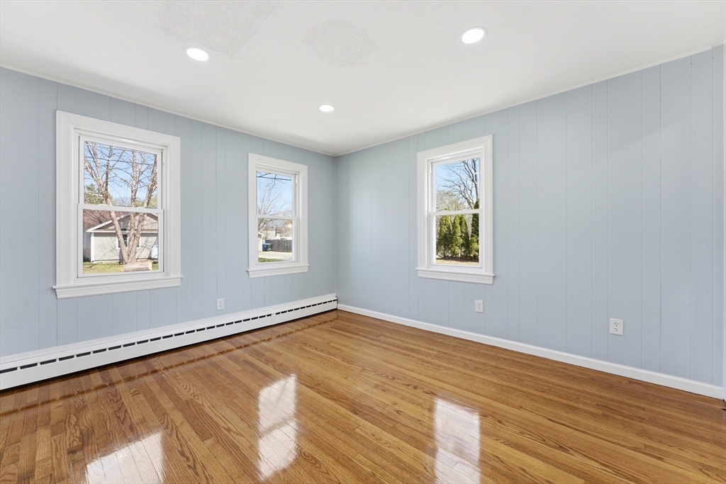 21 Wrona Street Springfield, MA 01151 - Photo 19 of 37