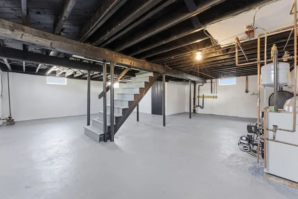 $339,900 | 21 Wrona Street, Springfield, MA 01151