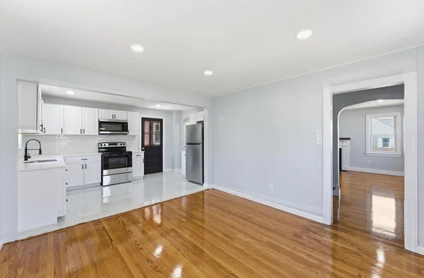 $339,900 | 21 Wrona Street, Springfield, MA 01151