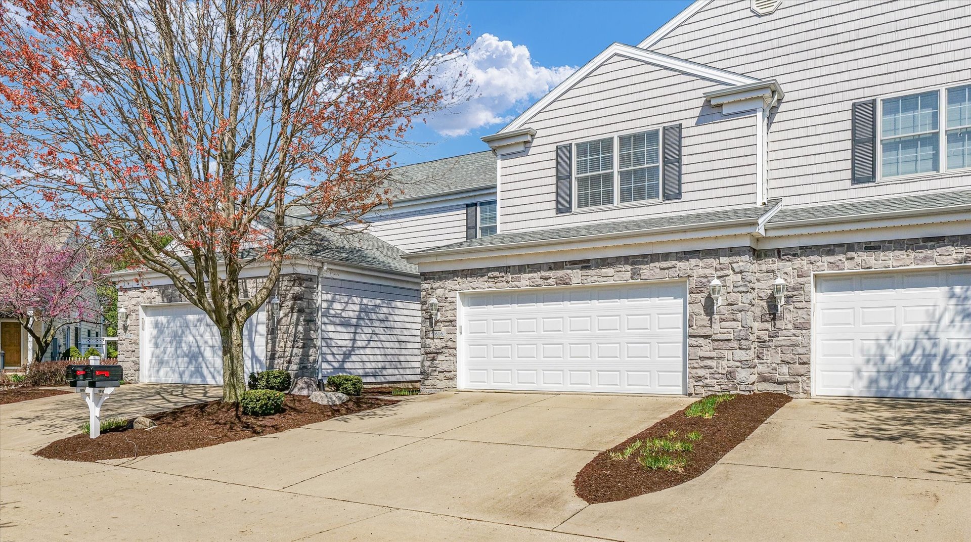 1616 Cobblefield Road Champaign, IL 61822 - Photo 2 of 49 Gallery Image 2