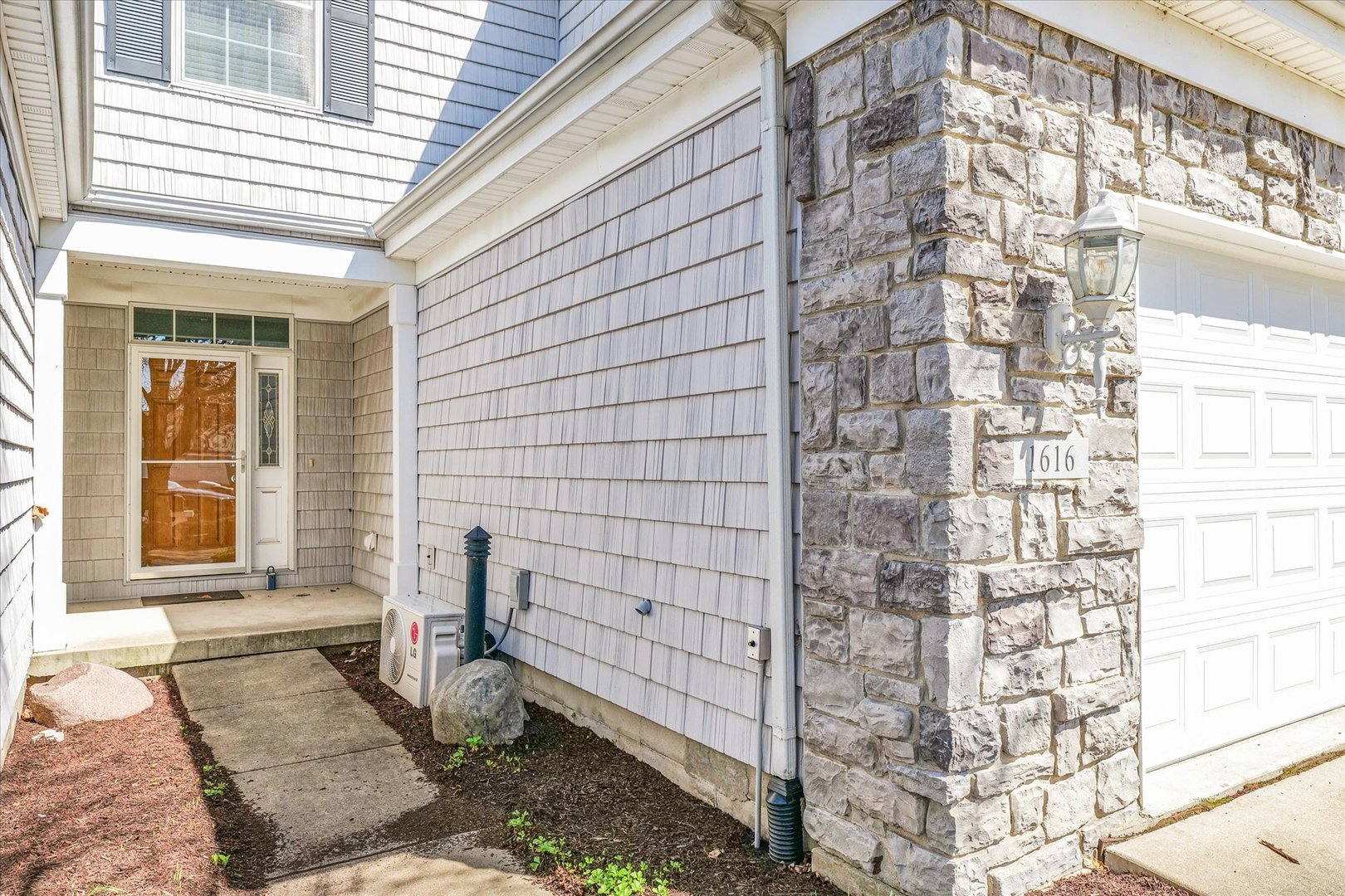 1616 Cobblefield Road Champaign, IL 61822 - Photo 6 of 49 Gallery Image 6