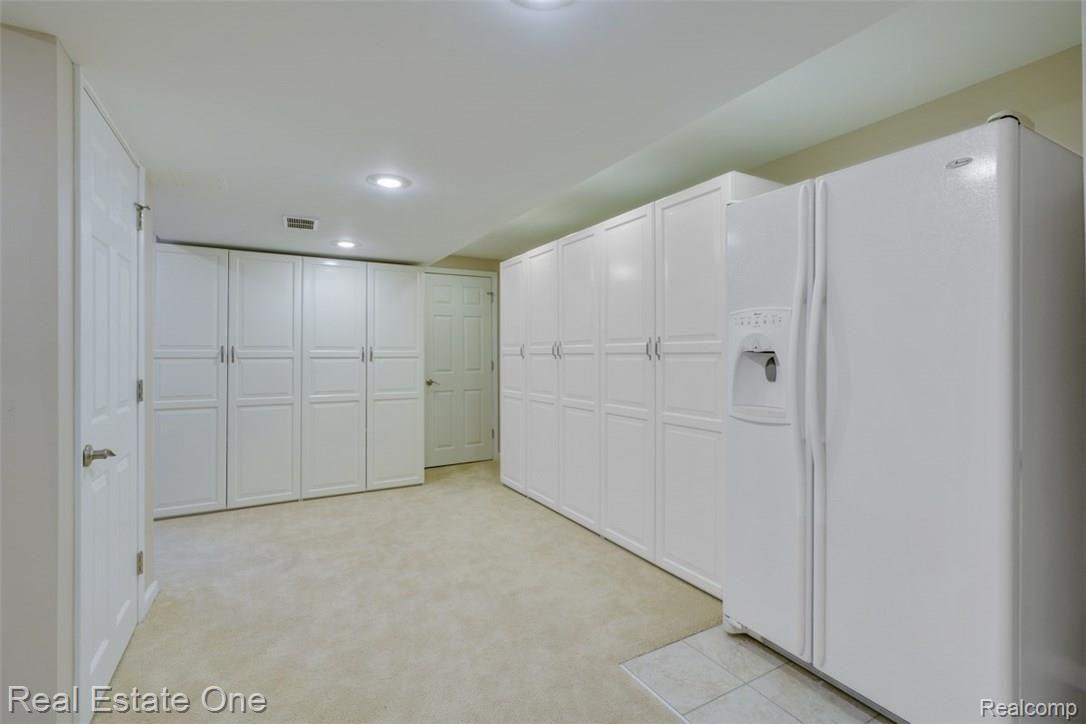 2140 Rob Ridge Drive Walled Lake, MI 48390 - Photo 34 of 35 dsc00781-dsc00785 - Copy.jpg