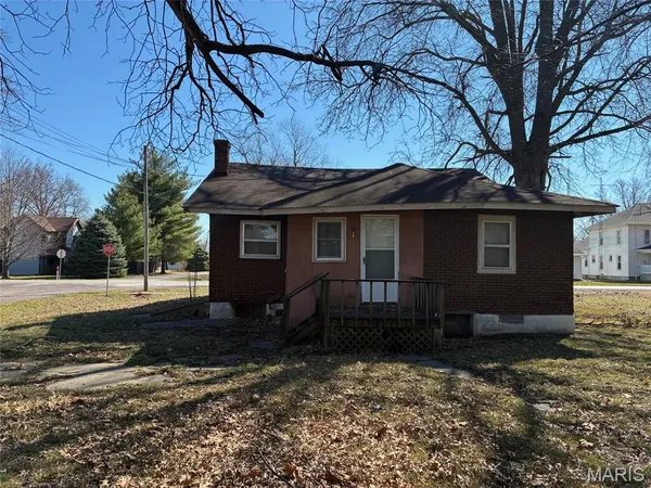 $39,900 | 333 North Dye Street, Virden, IL 62690