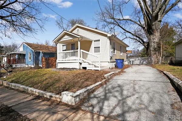 $119,900 | 9407 Muriel Avenue, St. Louis, MO 63114