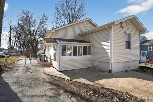 $119,900 | 9407 Muriel Avenue, St. Louis, MO 63114