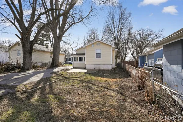 $119,900 | 9407 Muriel Avenue, St. Louis, MO 63114