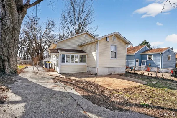 $119,900 | 9407 Muriel Avenue, St. Louis, MO 63114