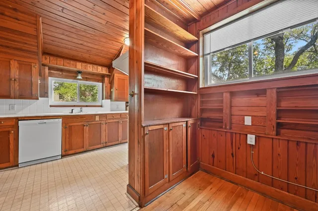 $1,400,000 | 408 West 33rd Street, Austin, TX 78705