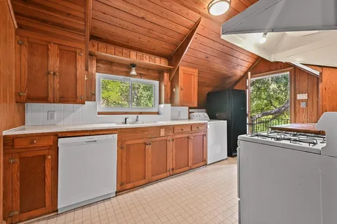 $1,400,000 | 408 West 33rd Street, Austin, TX 78705