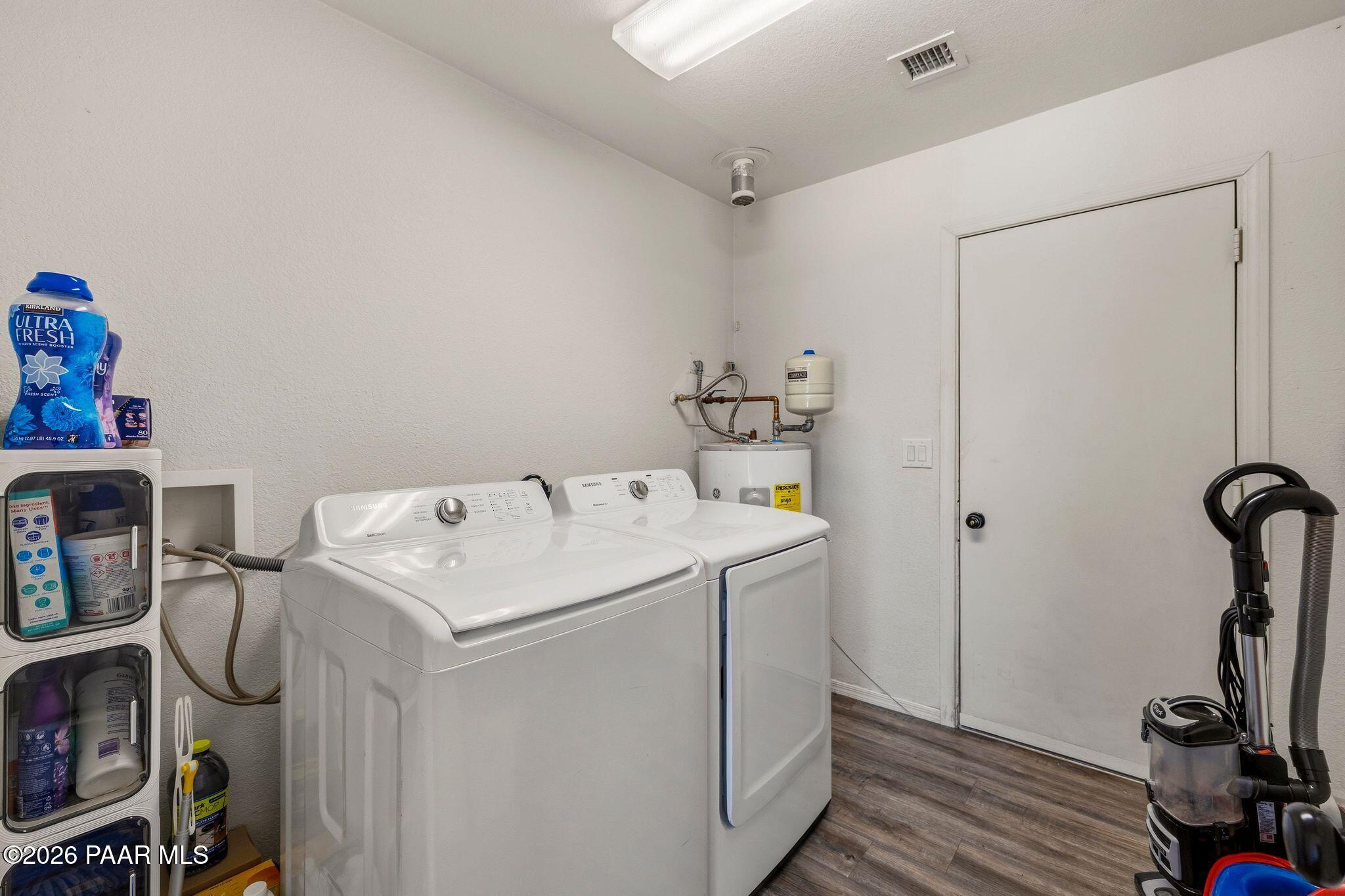 3262 North Victor Road Prescott Valley, AZ 86314 - Photo 14 of 39 067-Laundry