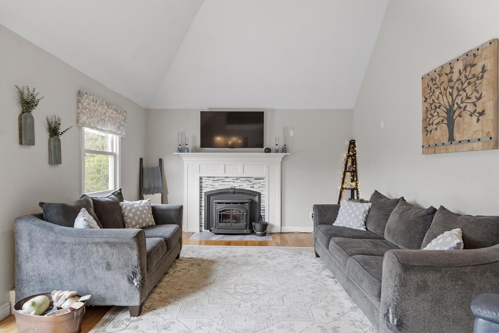 184 Pleasantdale Road Rutland, MA 01543 - Photo 9 of 41 Gallery Image 9