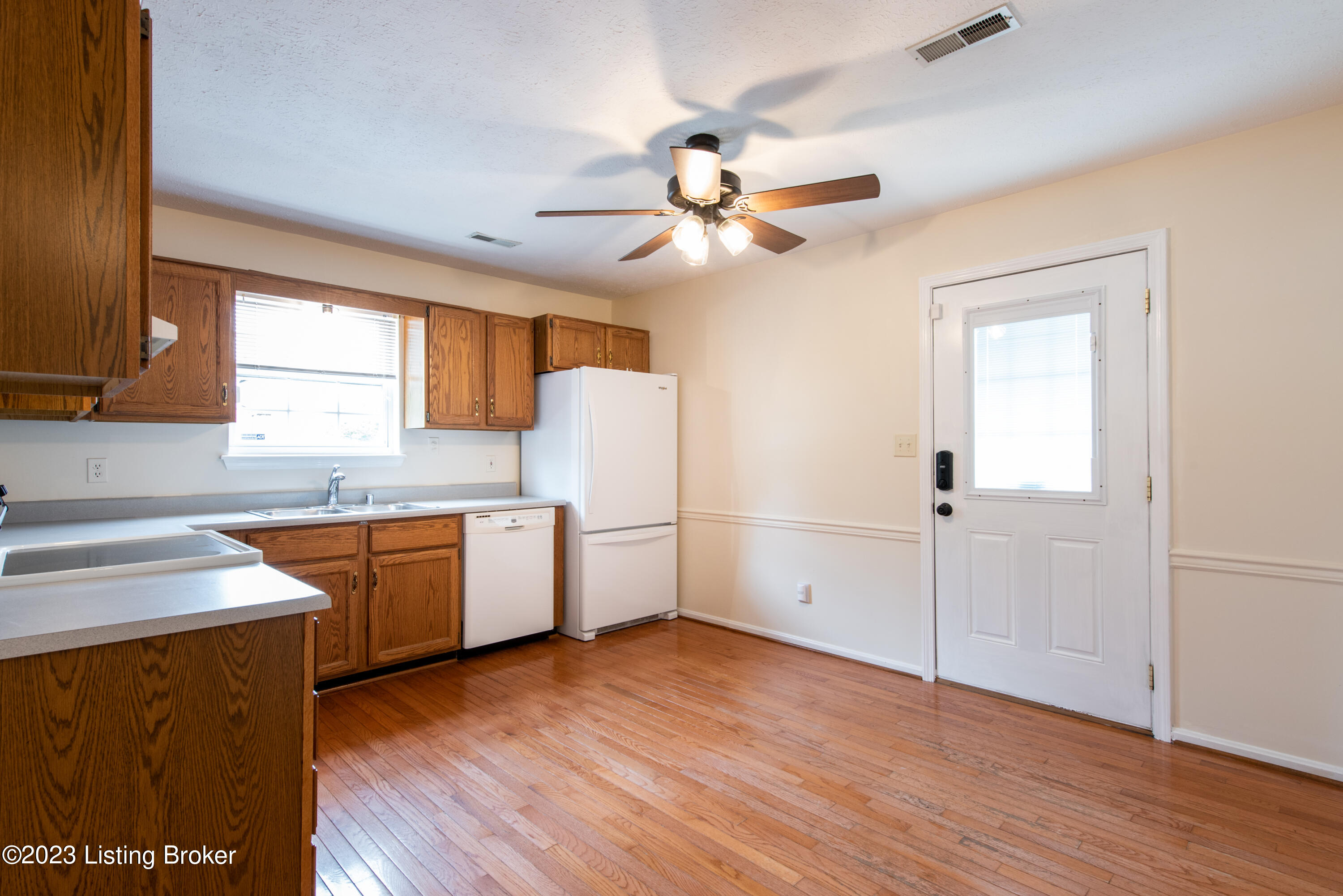 719 Jericho Road La Grange, KY 40031 - Photo 12 of 34 4811