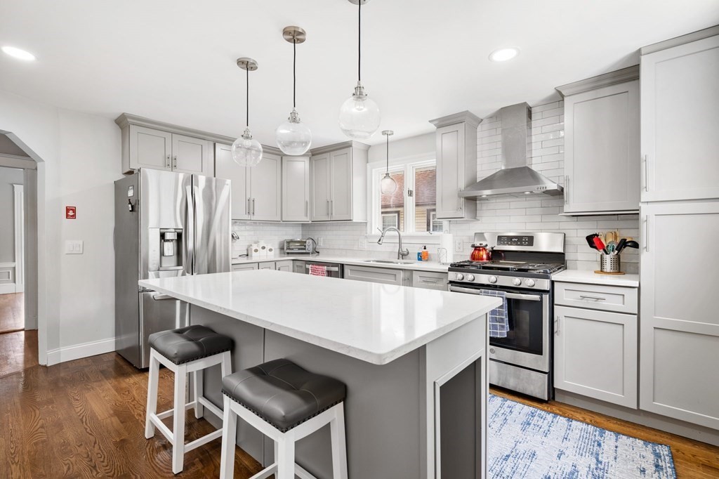 13-15 Laurel Road Milton, MA 02186 - Photo 16 of 36 Gallery Image 16