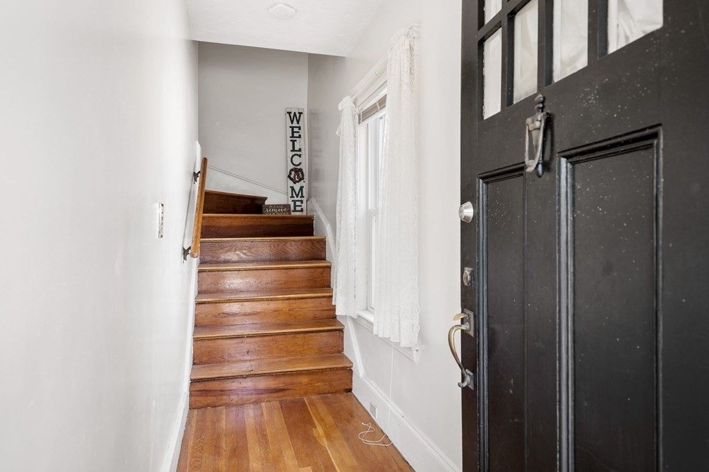 13-15 Laurel Road Milton, MA 02186 - Photo 5 of 36 Gallery Image 5