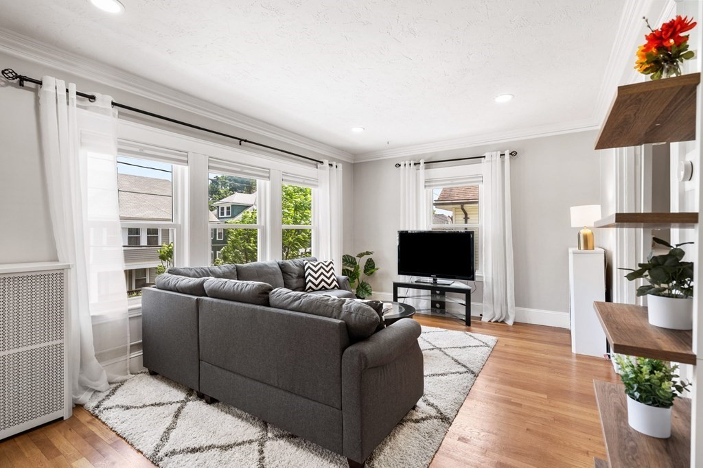 13-15 Laurel Road Milton, MA 02186 - Photo 6 of 36 Gallery Image 6