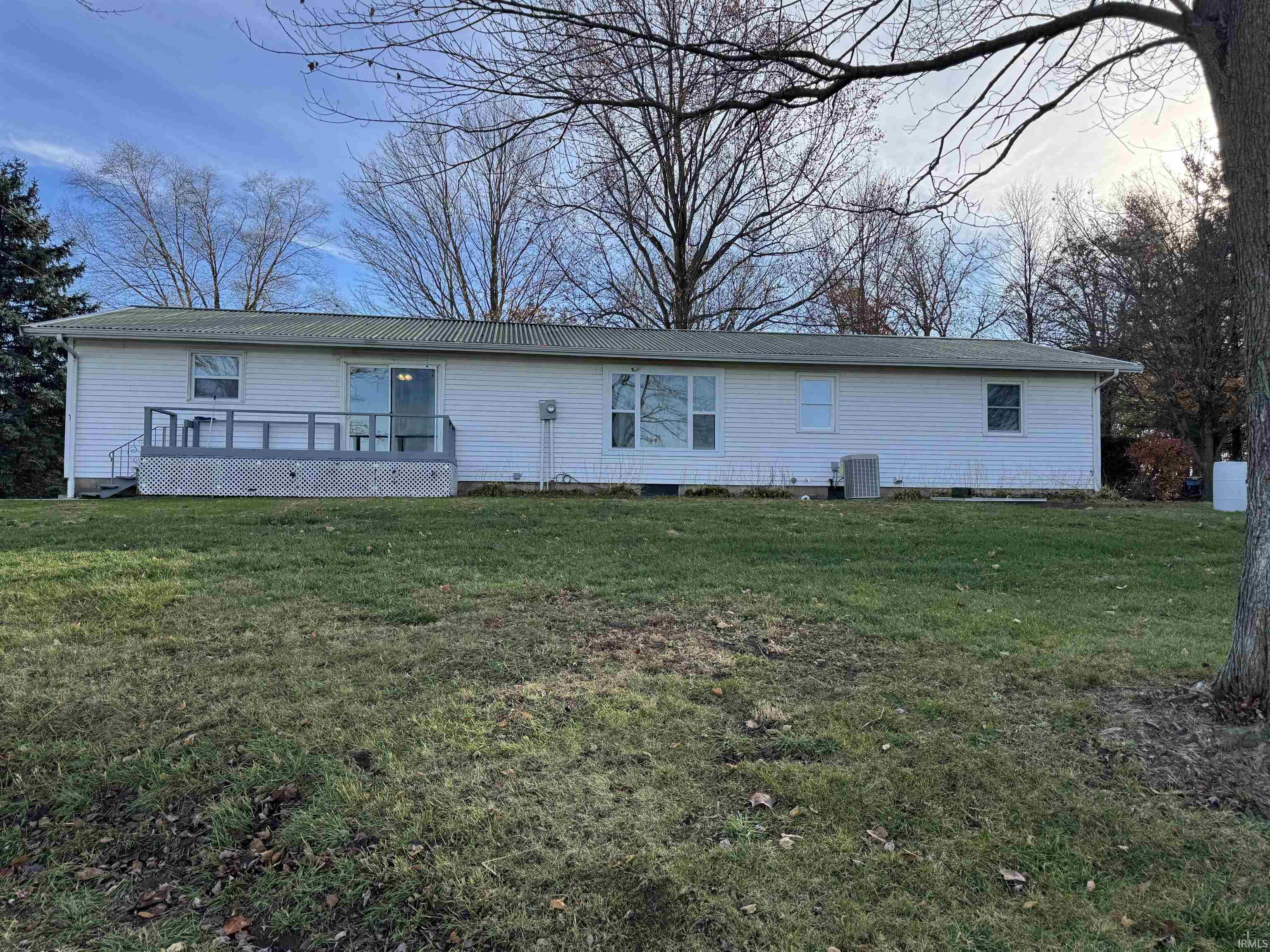 2418 East 550 North Rochester, IN 46975 - Photo 2 of 16